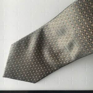 Perry Ellis Portfolio silk tie